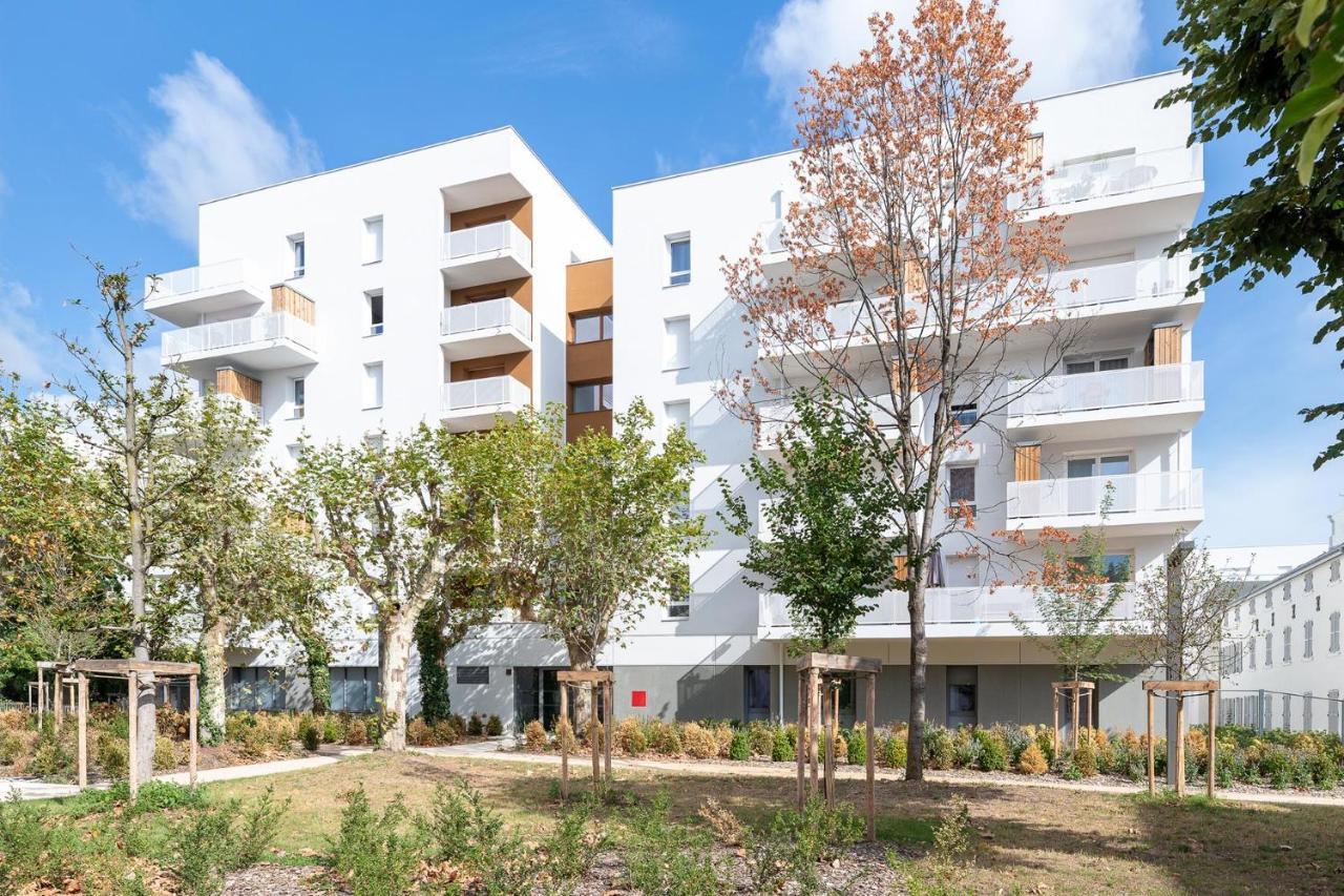 Ovelia Lyon - Les Jardins D'Hortense Экстерьер фото